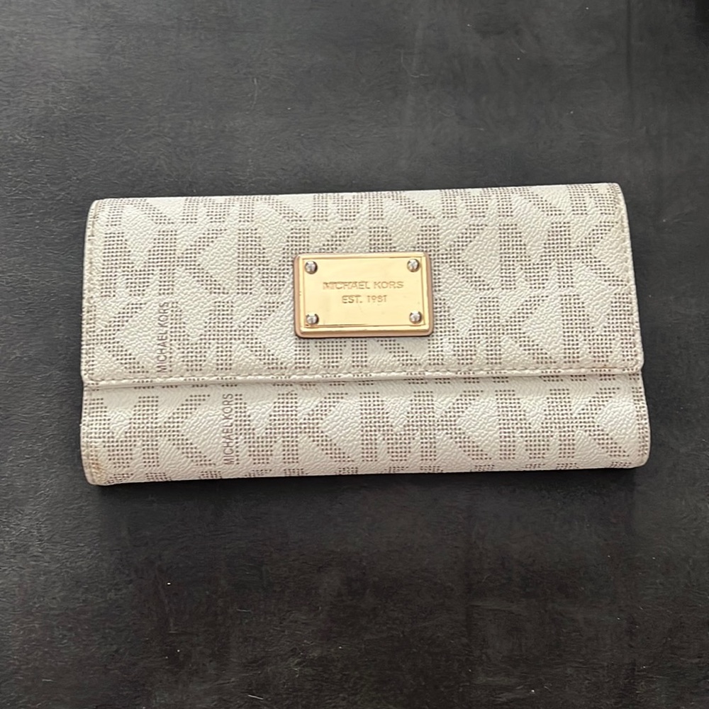 michael kors wallet